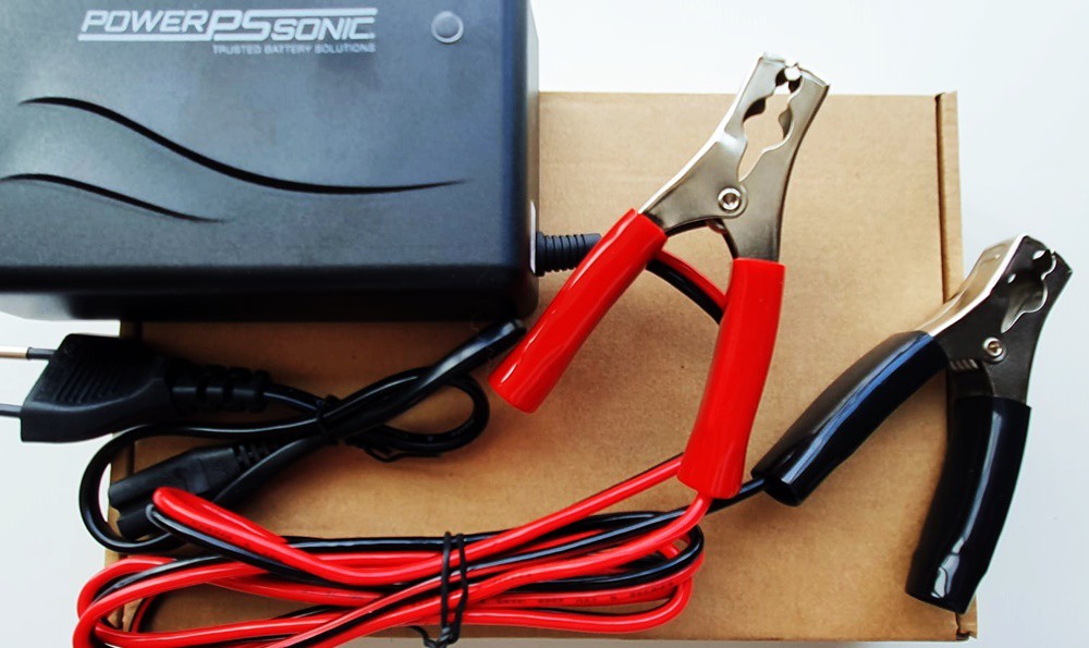power_sonic_4a_58w_charger_for_12v_agm_sla_batteries_with_led_status_indicator